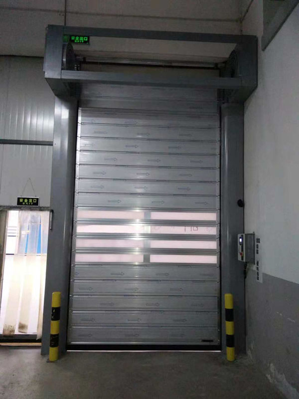 硬質(zhì)快速門(mén)